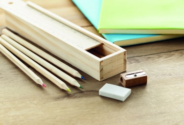 Logotrade reklaamkingi foto: Kirjatarvete komplekt puidust karbis